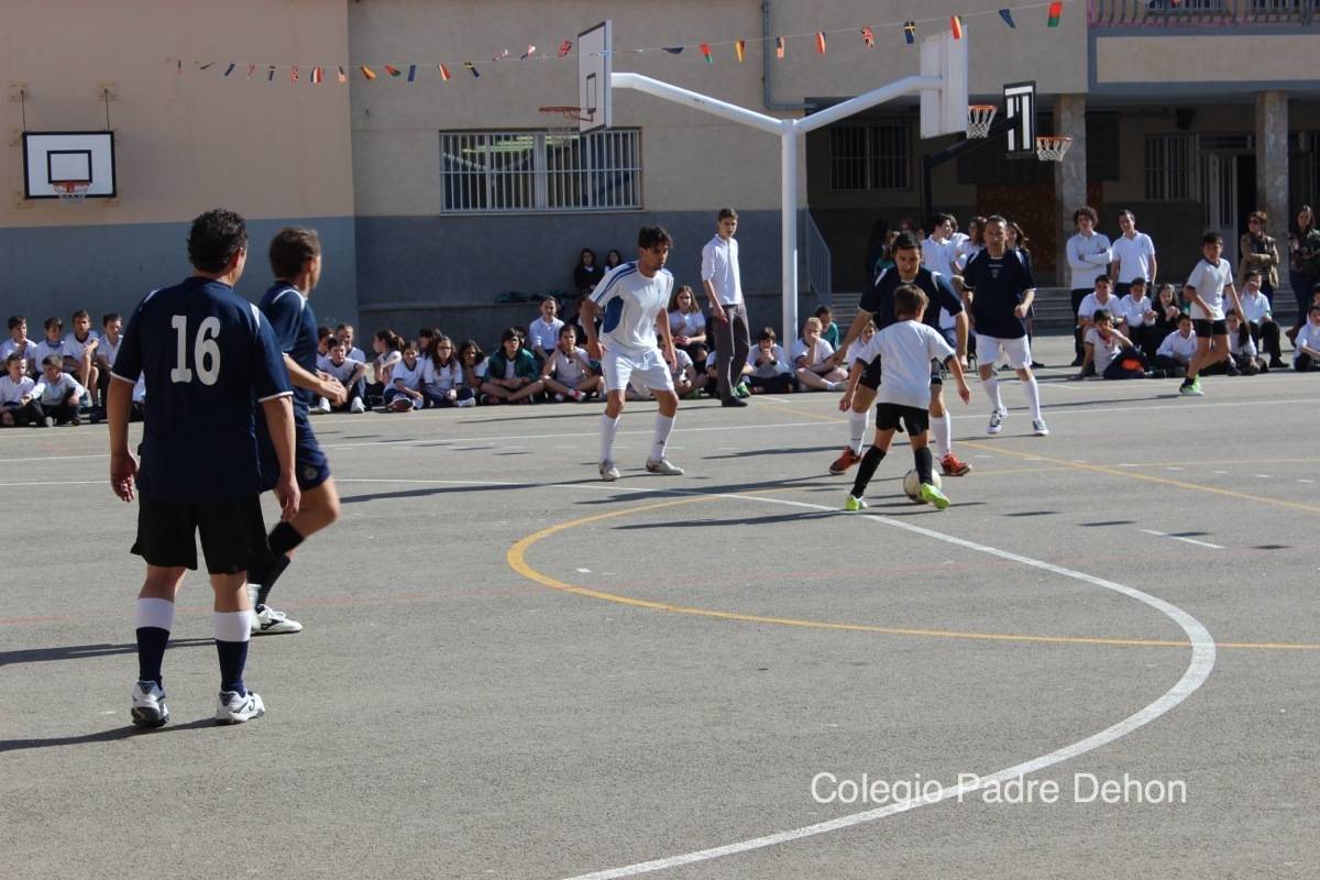 2014 03 18 FUTBITO ALUMNOS PRIMARIA PADRES (12)
